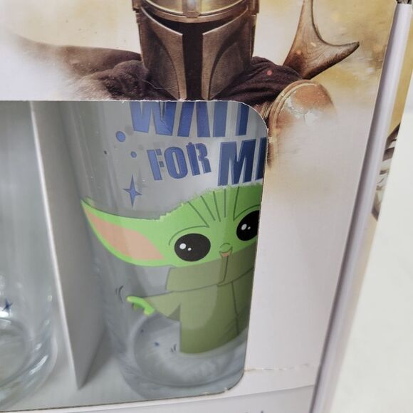 Star Wars The Mandalorian Glassware Set - Picture 9 of 9
